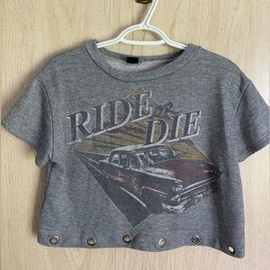 Fashion Nova RIDE or DIE cropped Grommet Short Sleeve Sweatshirt Sz M